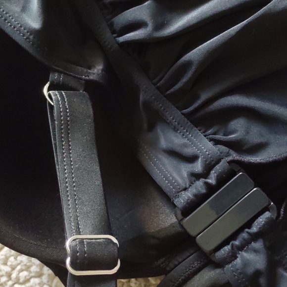 NWT Meet.Curve 4XL Black Ruffle Bikini Top - Picture 6 of 9